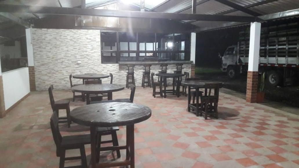 Finca Hotel El Saman De Alto Bonito Montenegro Buitenkant foto