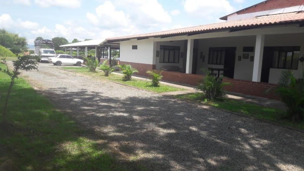 Finca Hotel El Saman De Alto Bonito Montenegro Buitenkant foto